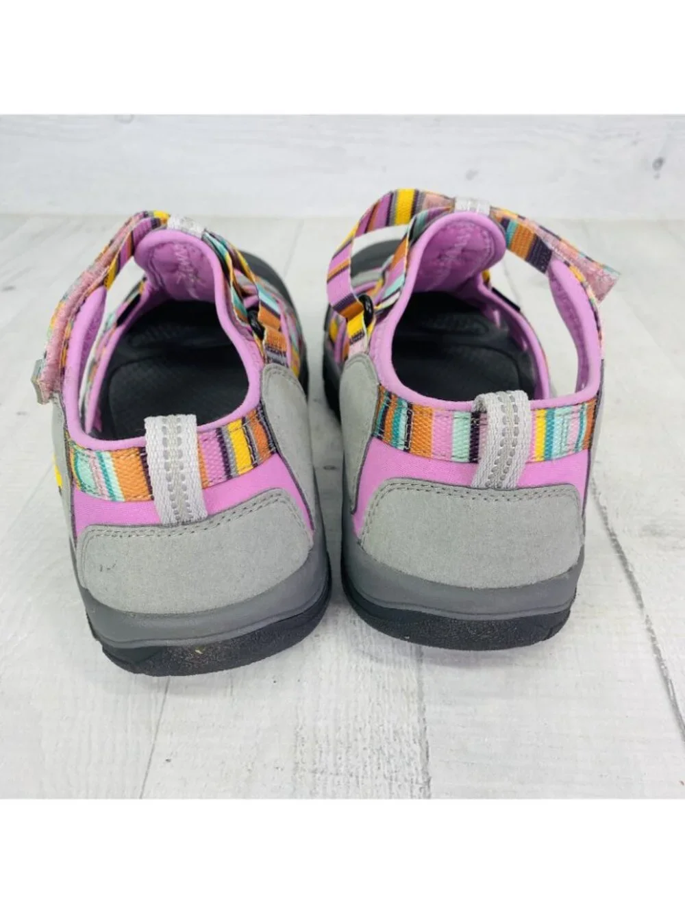 Keen Women VENICE Stripe Pink Gray Waterproof Closed Toe Sport Sandals Sz 6 NEW